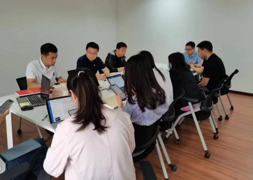 擔(dān)當(dāng)有為 善于斗爭 共同建功新時代